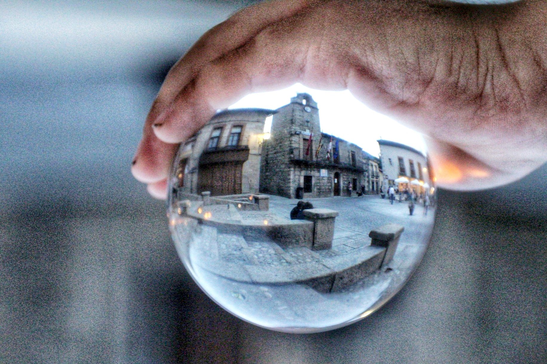 La Adrada en sus manos de Antonia Rojano.